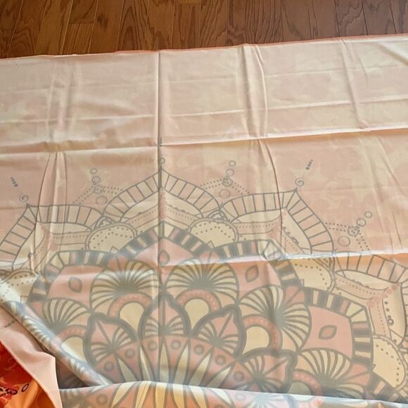 Kaleidoscope wall art. Tapestry - Picture 3 of 4